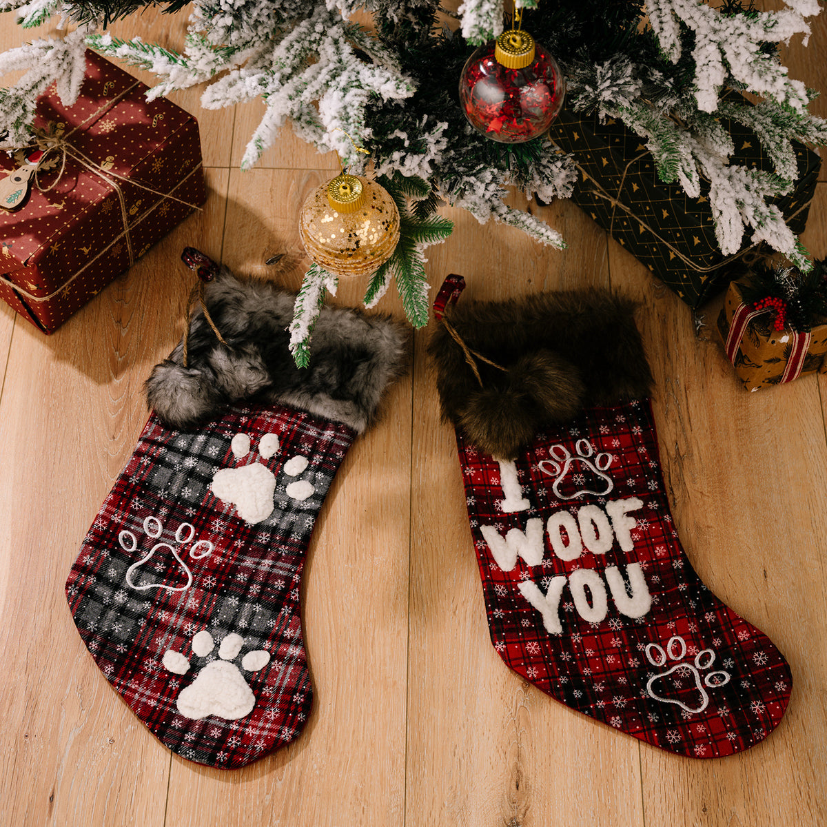 Christmas decoration supplies, high-end Christmas socks, pet socks, checkered socks, gift bags, letter socks