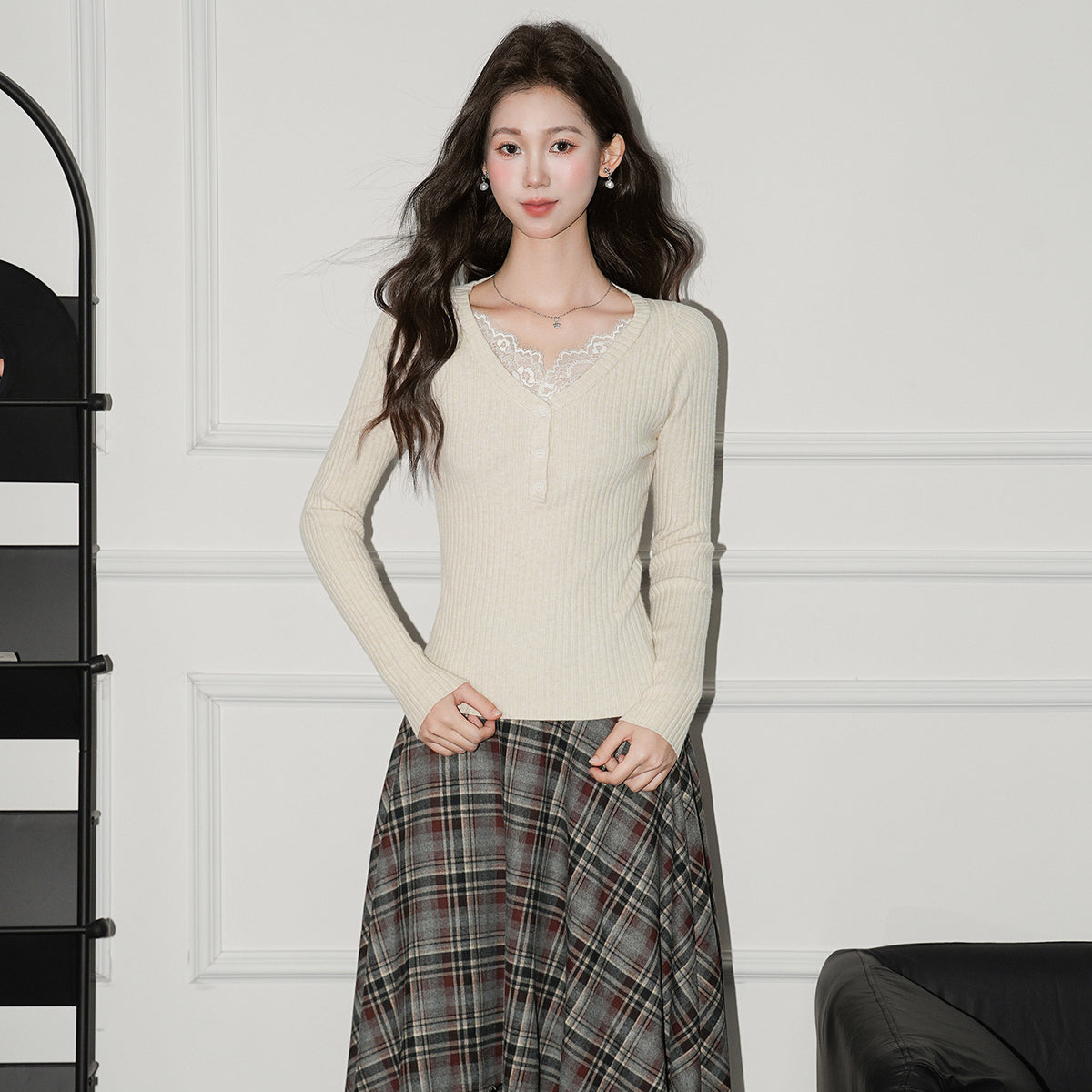 Lace V-Neck Long Sleeve Knit Bodysuit T-Shirt for Women, Slim Fit, Elegant Top for Fall and Winter