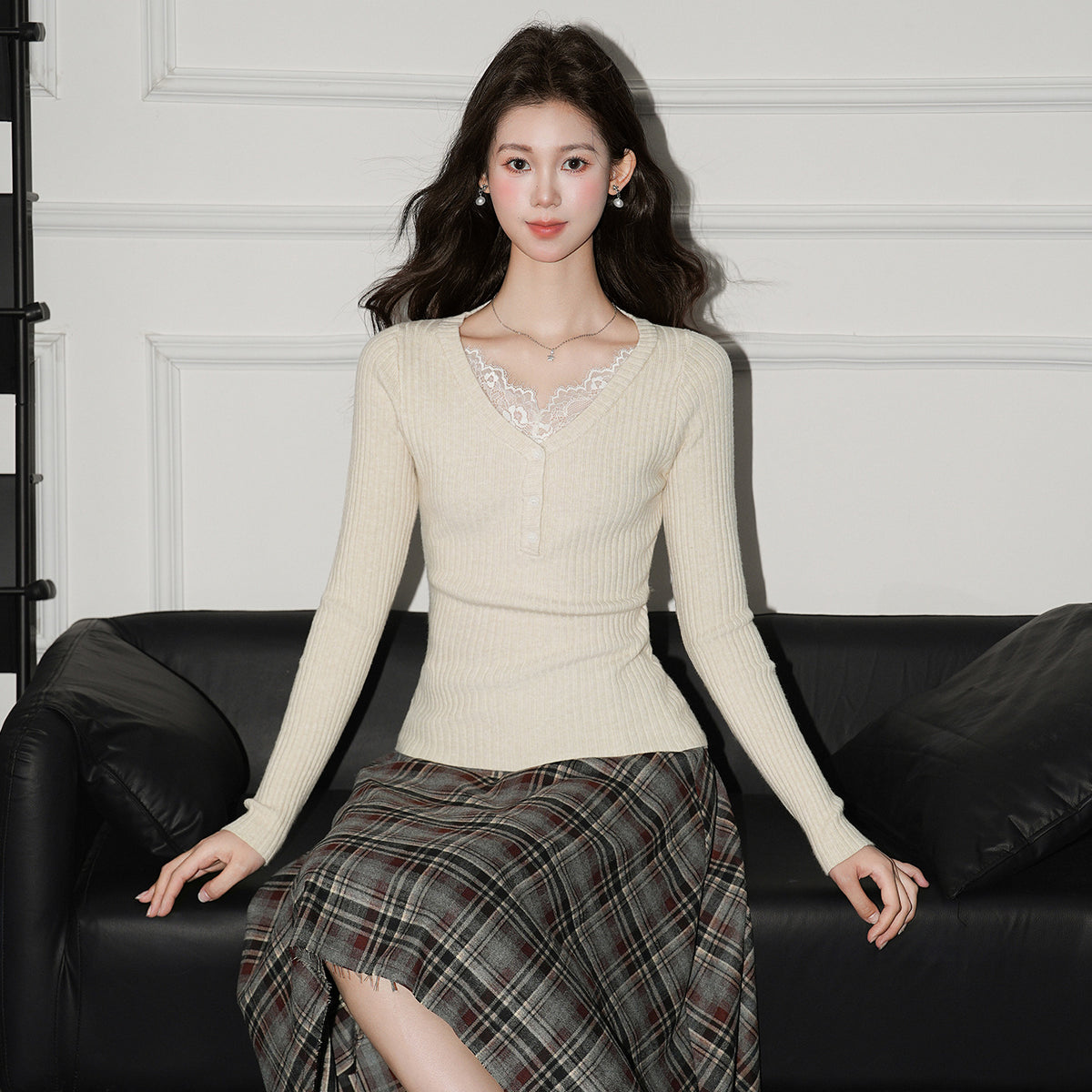 Lace V-Neck Long Sleeve Knit Bodysuit T-Shirt for Women, Slim Fit, Elegant Top for Fall and Winter