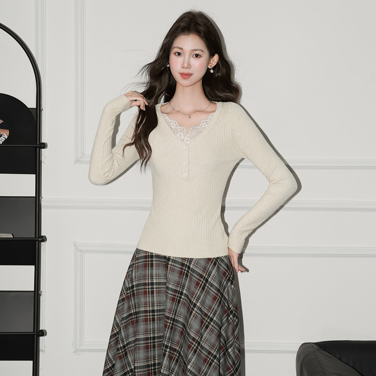 Lace V-Neck Long Sleeve Knit Bodysuit T-Shirt for Women, Slim Fit, Elegant Top for Fall and Winter