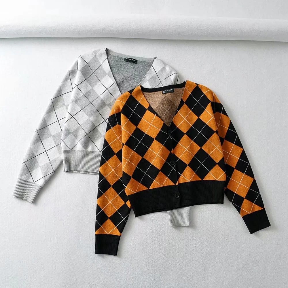 New Long Sleeve V-Neck Cropped Knit Cardigan